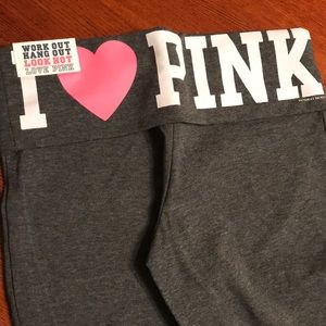 Boot cut fold over yoga’s. Heather gray.